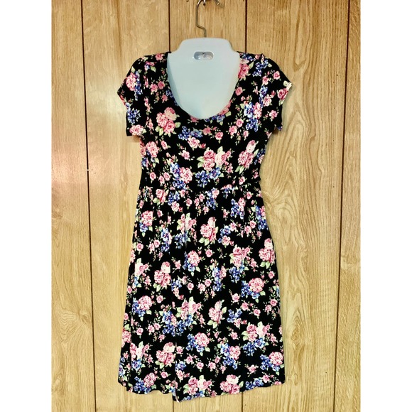 Chris and Carol black floral dress size medium short sleeve - Picture 2 of 14